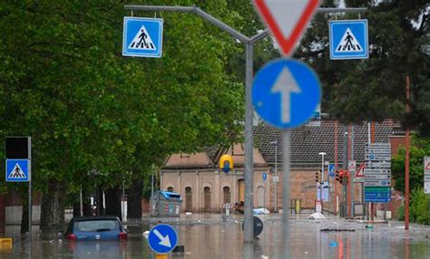 Inundaciones En Italia Dejan Al Menos 9 Muertos Y Cancelan La Fórmula 1