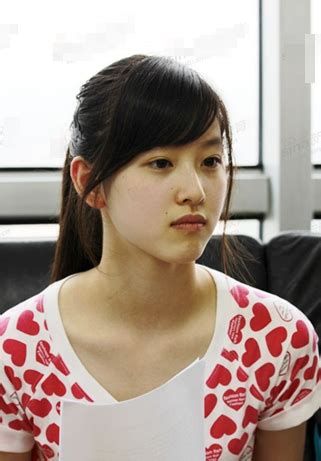 Cô bé trà sữa trở thành hot girl đẹp nhất Trung Quốc