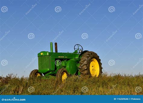 Restored John Deere Classic Tractors Editorial Image Cartoondealer