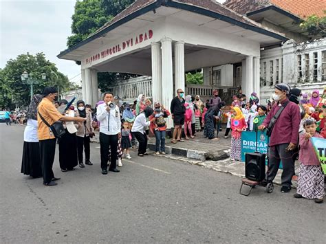 Kelurahan Kadipaten Karnaval Dalam Rangka Hut Kota Yogyakarta Ke 266