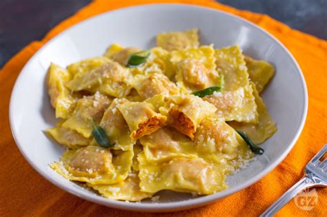 Ricetta Tortelli Di Zucca La Ricetta Di Giallozafferano