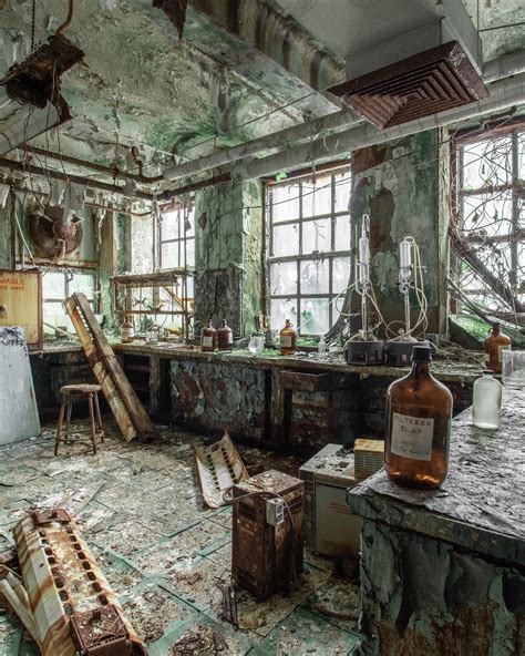 Abandoned research laboratory 🧪🧫 Frozen in time for decades : r ...