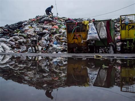 Sampah Di Tps Bandung Raya Belum Terangkut Ini Foto Fotonya Indozone