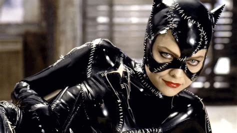 Batman Returns: Michael Keaton Reflects On Michelle Pfeiffer’s Catwoman ...