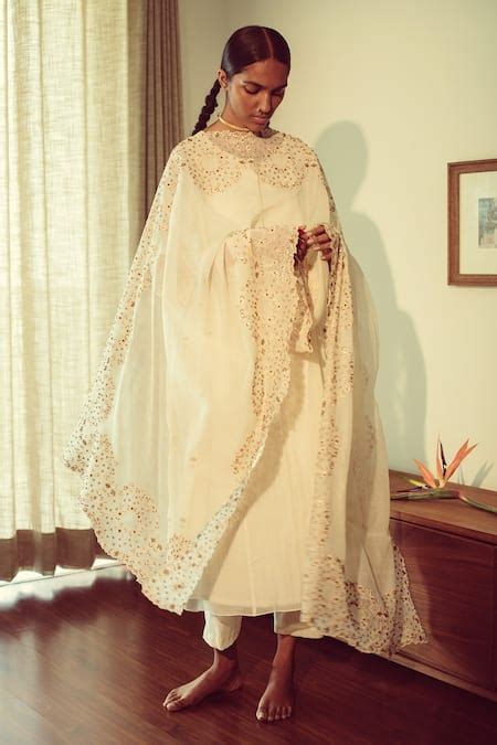 Buy White Chanderi Silk Hand Embroidery Floral Motifs Dupatta For Women