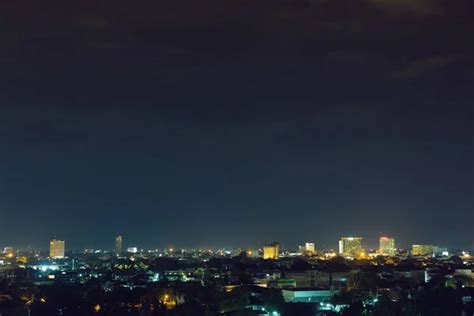 Quezon city skyline Stock Photos, Royalty Free Quezon city skyline ...