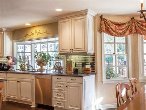 79 Beautiful Kitchen Window Options And Ideas Antique White Kitchen