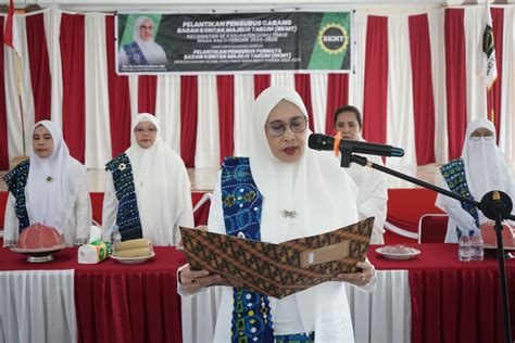 Sufriaty Budiman Lantik Pengurus Cabang BKMT Kecamatan Angkona Dan