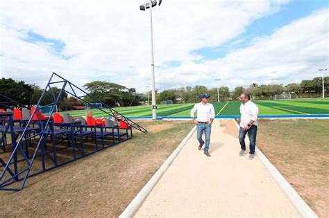 Vila Dosal Supervisa Las Obras De Modernizaci N De Las Canchas De