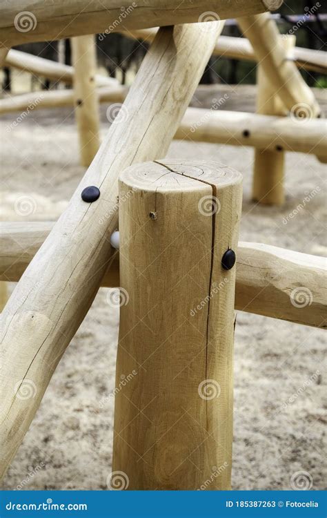 Toros De Madeira Empilhados Imagem De Stock Imagem De Estoque