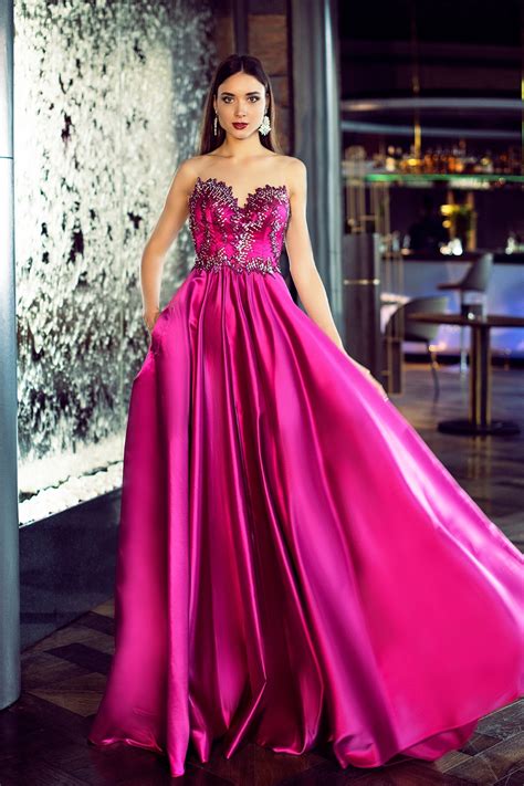 Robe de soirée de luxe fuchsia Oksana Mukha Paris