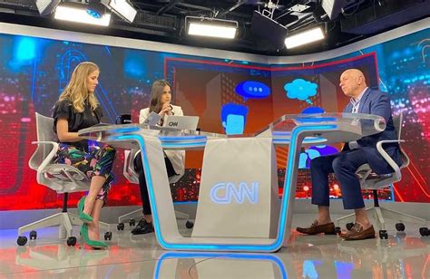 Com Mari Palma Prioli E Karnal Cnn Estreia O Cnn Tonight