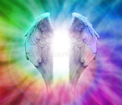 Angel Wings En Fondo Del Espiral Del Arco Iris Imagen De Archivo