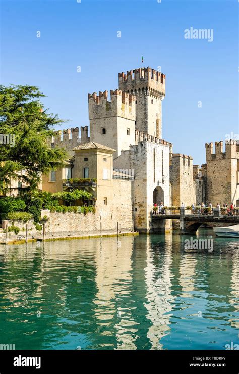 Sirmione Lake Garda Italy September 2018 Scaliger Castle In The