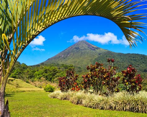 Which Costa Rica Volcanoes Can You Climb? - Adventure Vacation in Costa ...