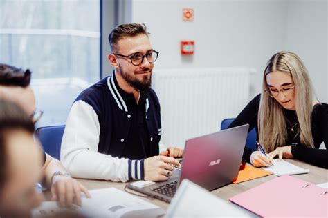 Dwa nowe kierunki studiów na Uniwersytecie Kaliskiem Latarnik Kaliski