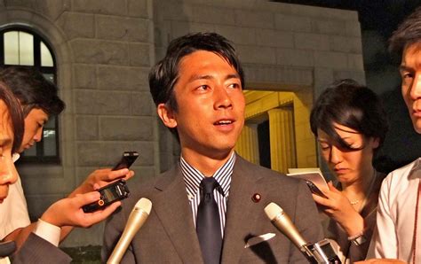 自民・小泉氏ら超党派衆院改革へ提言 大島議長に提出 政治・行政 カナロコ By 神奈川新聞