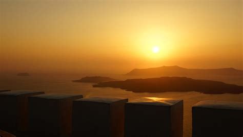 Santorini Sunsets Discovering The Magic Of The Cyclades Googreece