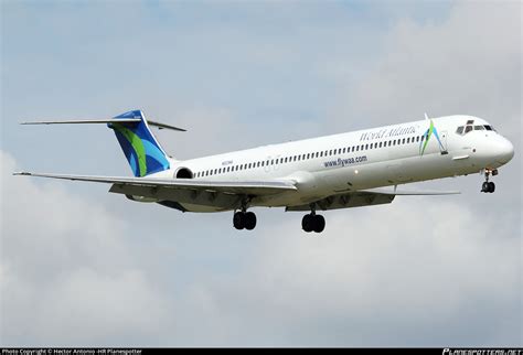 N803WA World Atlantic Airlines McDonnell Douglas MD 82 DC 9 82 Photo