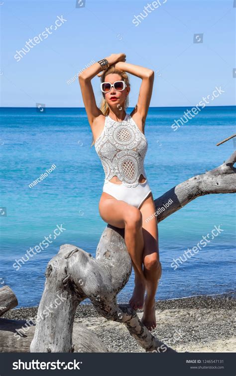 Sexy Blonde Model Bikini Beach 스톡 사진 1246547131 Shutterstock