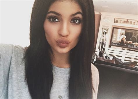 Kylie Jenner Lips See The Transformation The Hollywood Gossip