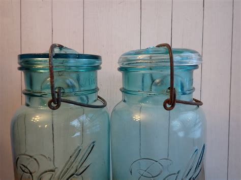 Vintage Ball Ideal Jars With Lids And Bails Set Of 2 Quart Sized Blue