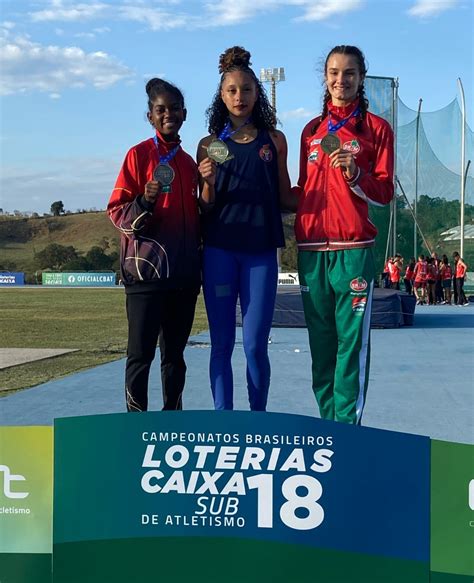 Atletas De Crici Ma Garantem Vaga No Sul Americano Esporte Oito