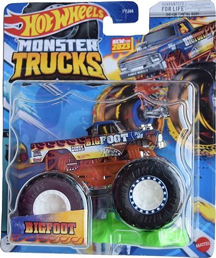 Amazon Hot Wheels Monster Trucks Bigfoot Mash Crash 1 4 Connect And Crash Car Toys Games