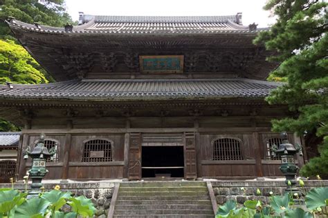 永平寺 仏殿 正面 ｜卍吉祥山 永平寺｜福井県吉田郡永平寺町 八百万の神