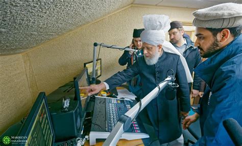 Head Of Ahmadiyya Muslim Community Launches Voice Of Islam Radio To