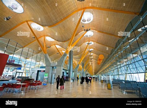 Madrid Barajas Airport, Terminal 4 t4 , Madrid, Spain Stock Photo - Alamy