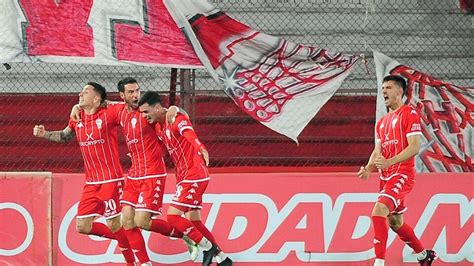 Copa De La Liga Huracán Ganó Una Final Clave Por La Permanencia