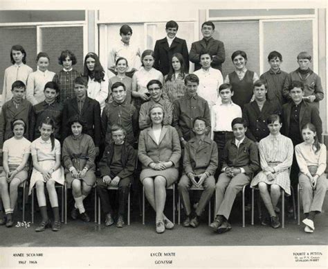 Photo De Classe 4° De 1967 Lycee De Gonesse Copains Davant