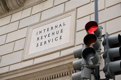 Irs Moves Forward With A New Free File Tax Return System Supporters And Critics Mobilize Pbs News