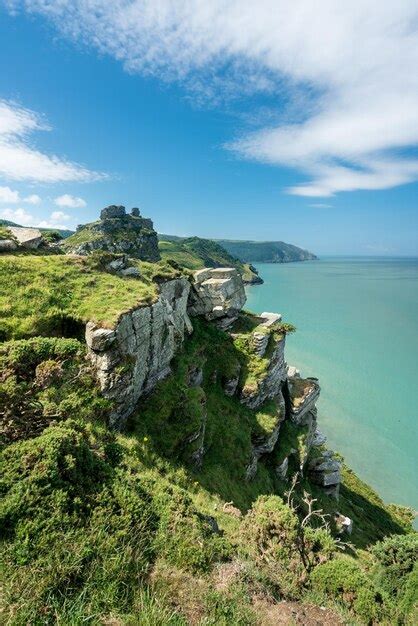 Premium Photo The South West Coast Path Near Lynmouth