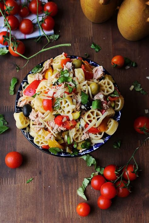 INSALATA DI PASTA CON VERDURE E TONNO I SAPORI DI CASA