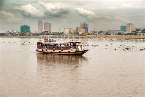 Best Things To Do In Phnom Penh Cambodia The Crazy Tourist