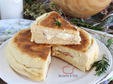 Focaccia Farcita Cotta In Padella Con Lievito Istantaneo Ricetta Veloce