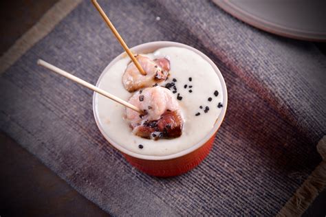 Chupitos de crema de queso con brochetas de panceta ibérica