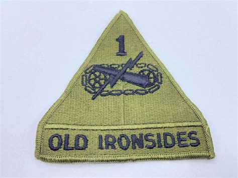 Vietnam War Era Us Army 1st Armored Division Old Ironsides Patch In