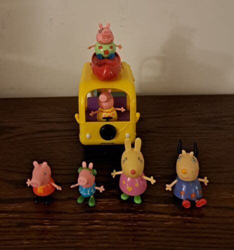 Peppa Pig Play N Go Camper Van Toy Rv With Canoe 6 Figurines Ebay