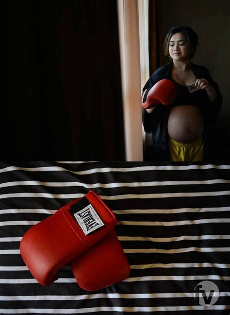 Boxing Maternity Photoshoot