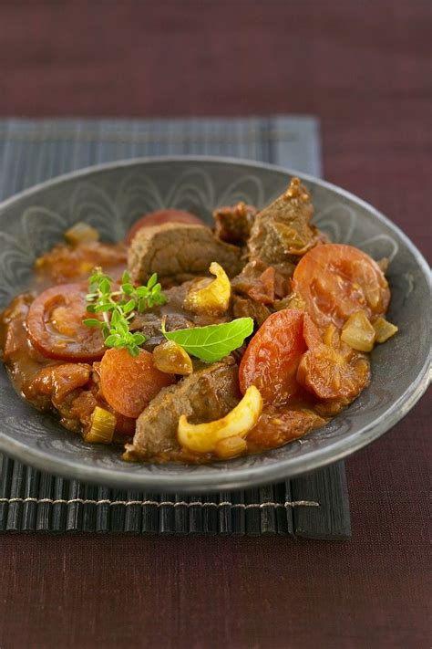 Rindergulasch Mit Tomaten Rezept Eat Smarter