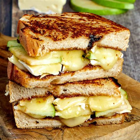 Brie And Apple Grilled Cheese Casual Epicure