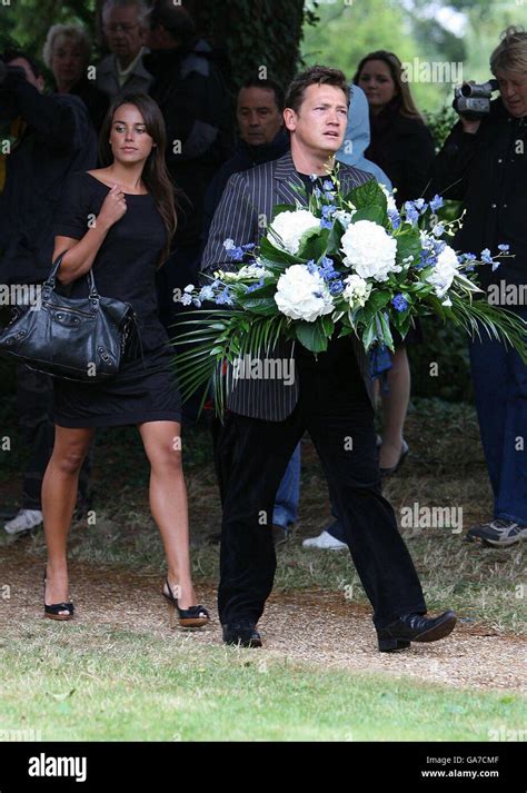 Mike Reid Funeral Stock Photo Alamy