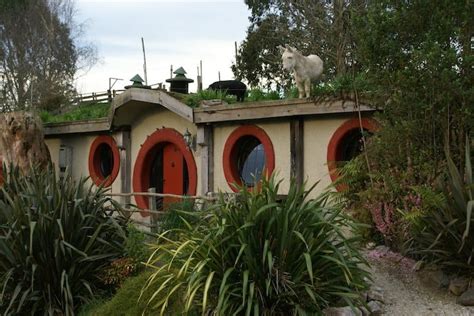 Woodlyn Park Hobbit Motel In Waitomo New Zealand