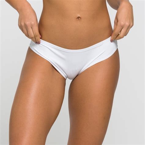 Calcinha Poliamida Canelada Modelo Tanga Conforto Feminina Ilumine