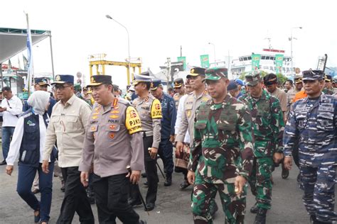 Panglima TNI Cek Kesiapan Mudik 2024 Di Pelabuhan Gilimanuk Bali