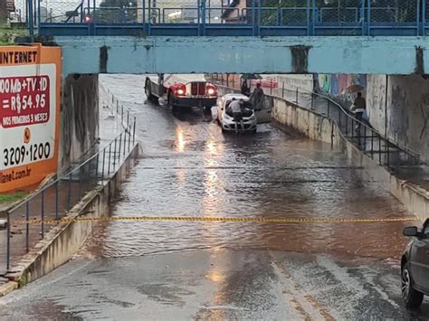 TV Paraguaçu Chuva provoca pontos de alagamento em Assis e vias são