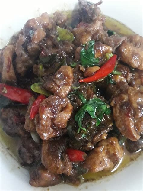 Salrinis Sweet Sour And Spicy Notes Resepi 29 Pad Kra Pao Gai